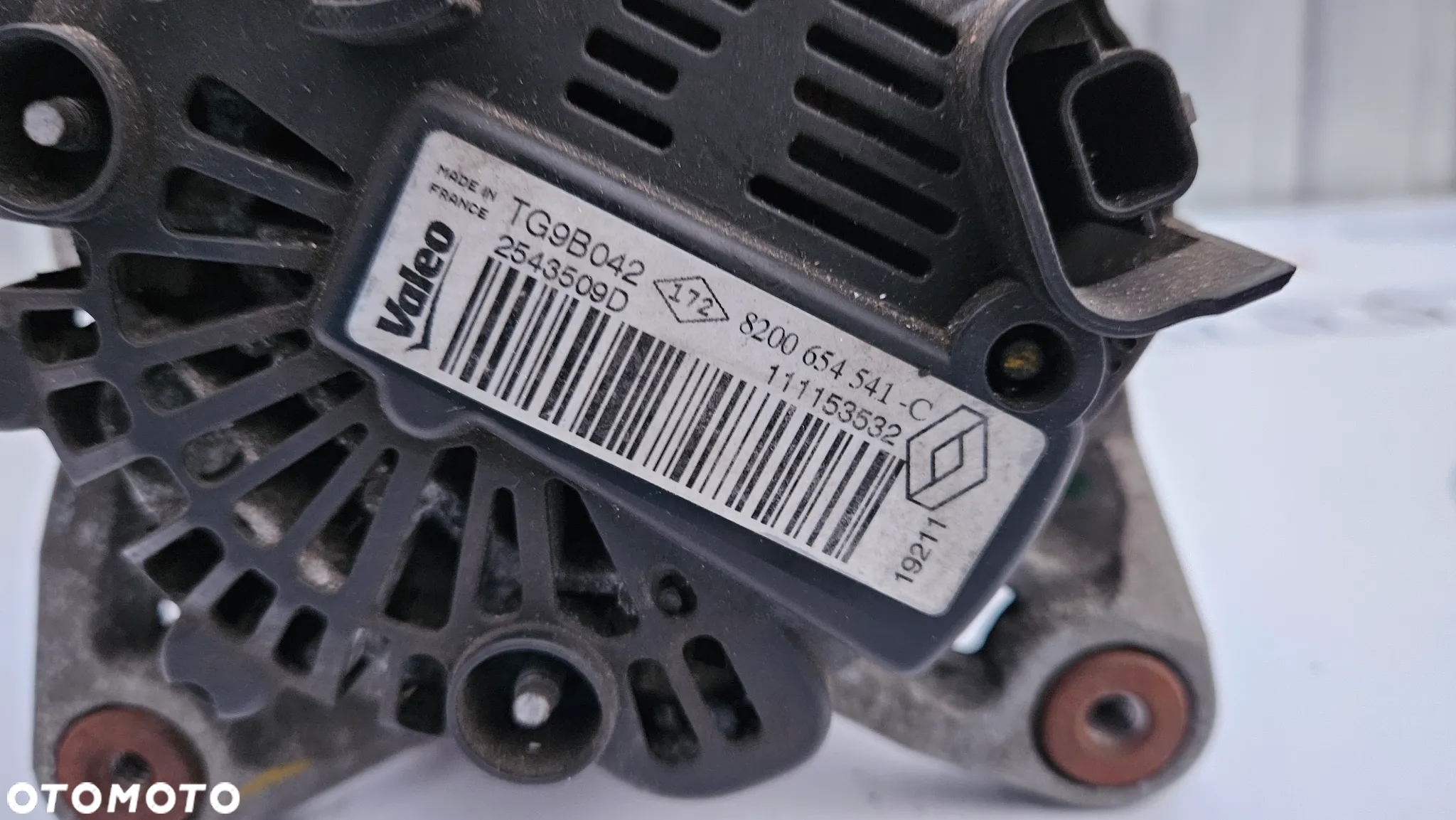 Renault Twingo 2 II 1.2 TCE Alternator 8200654541C VALEO - 6