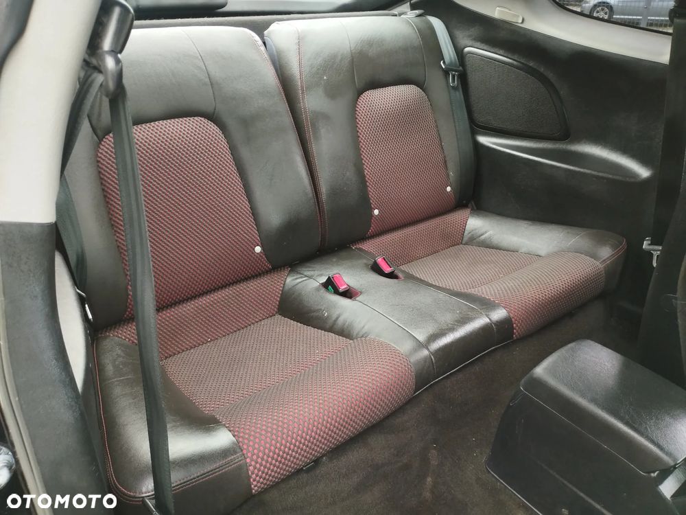 Hyundai Coupe - 23