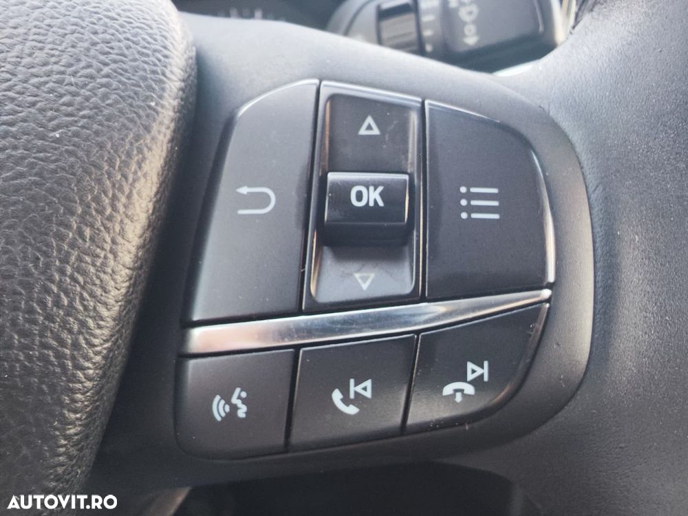 Ford Focus 1.0 EcoBoost Titanium - 28