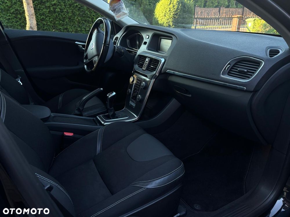 Volvo V40 D4 Momentum - 7
