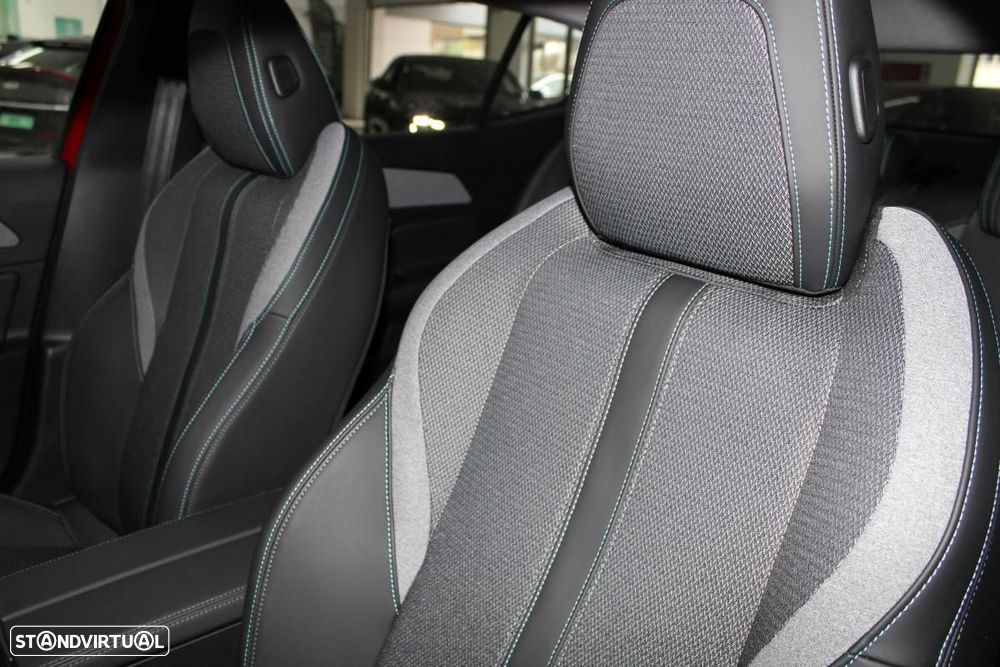 Peugeot E-408 58 kWh Allure - 11
