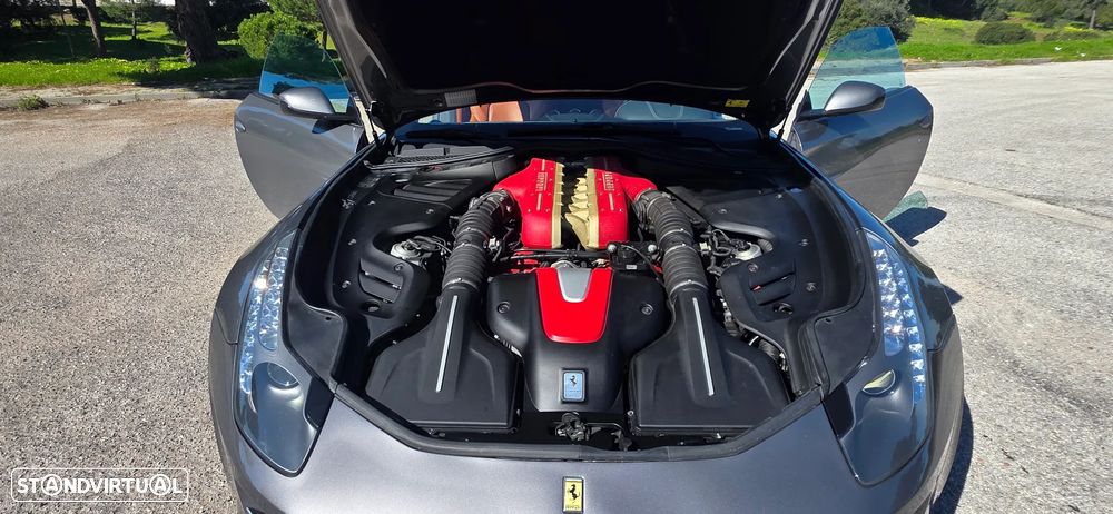 Ferrari FF 6.3 V12 - 17