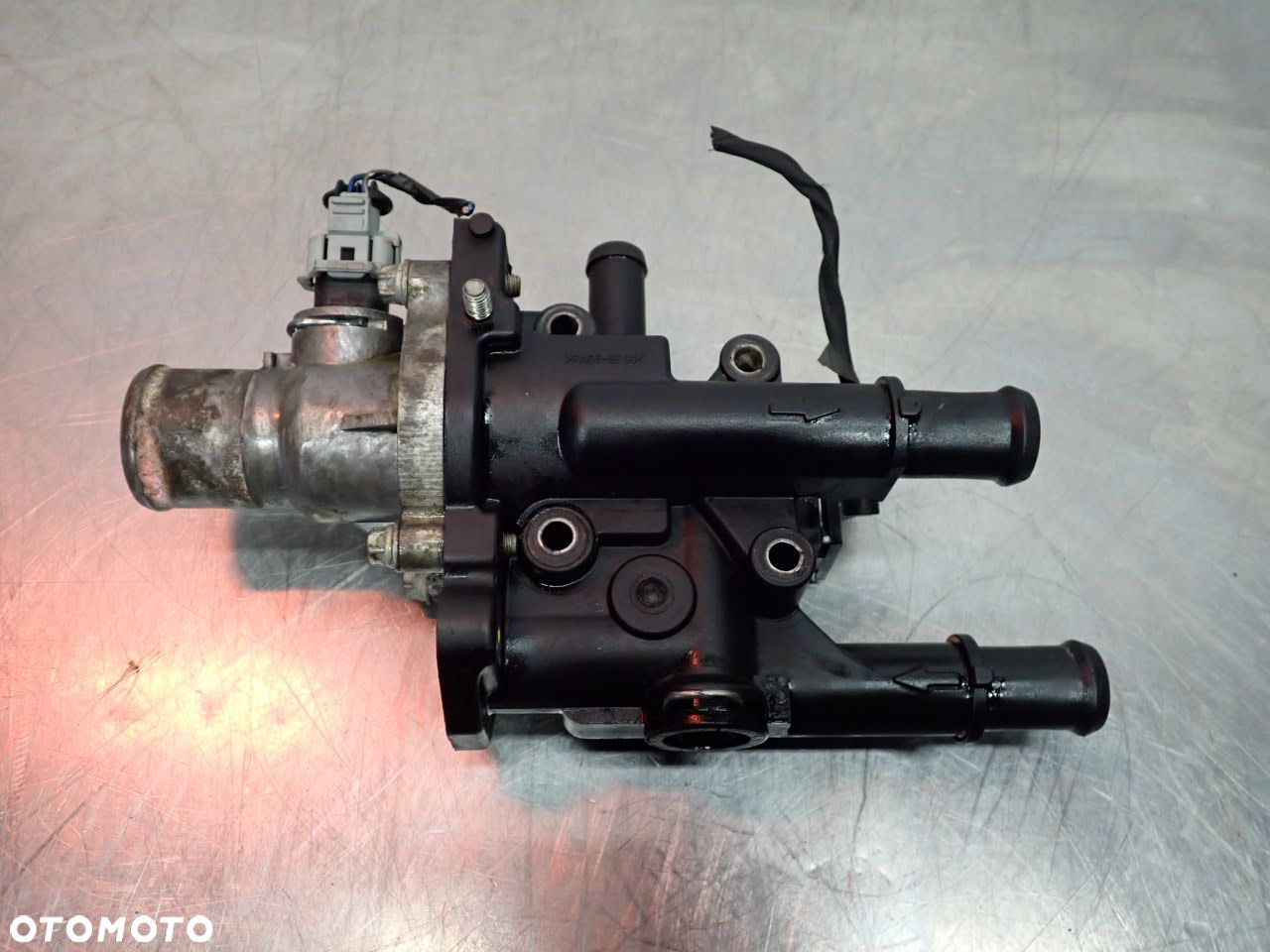 OBUDOWA TERMOSTATU CHEVROLET CRUZE I LIFT - 1