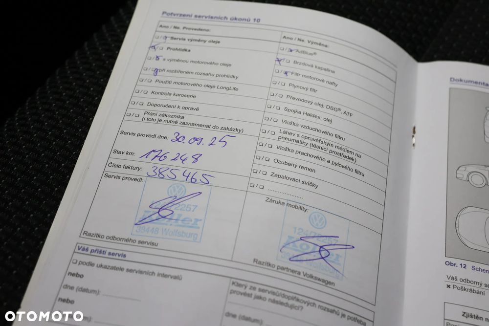 Volkswagen Touran 2.0 TDI DPF BlueMotion Technology Comfortline - 13