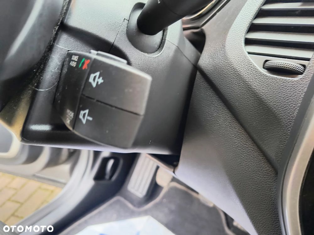 Renault Captur (ENERGY) TCe 90 LIFE - 17