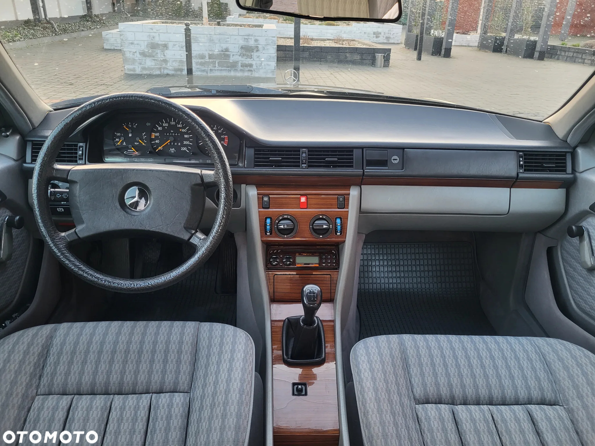 Mercedes-Benz W124 (1984-1993) - 9