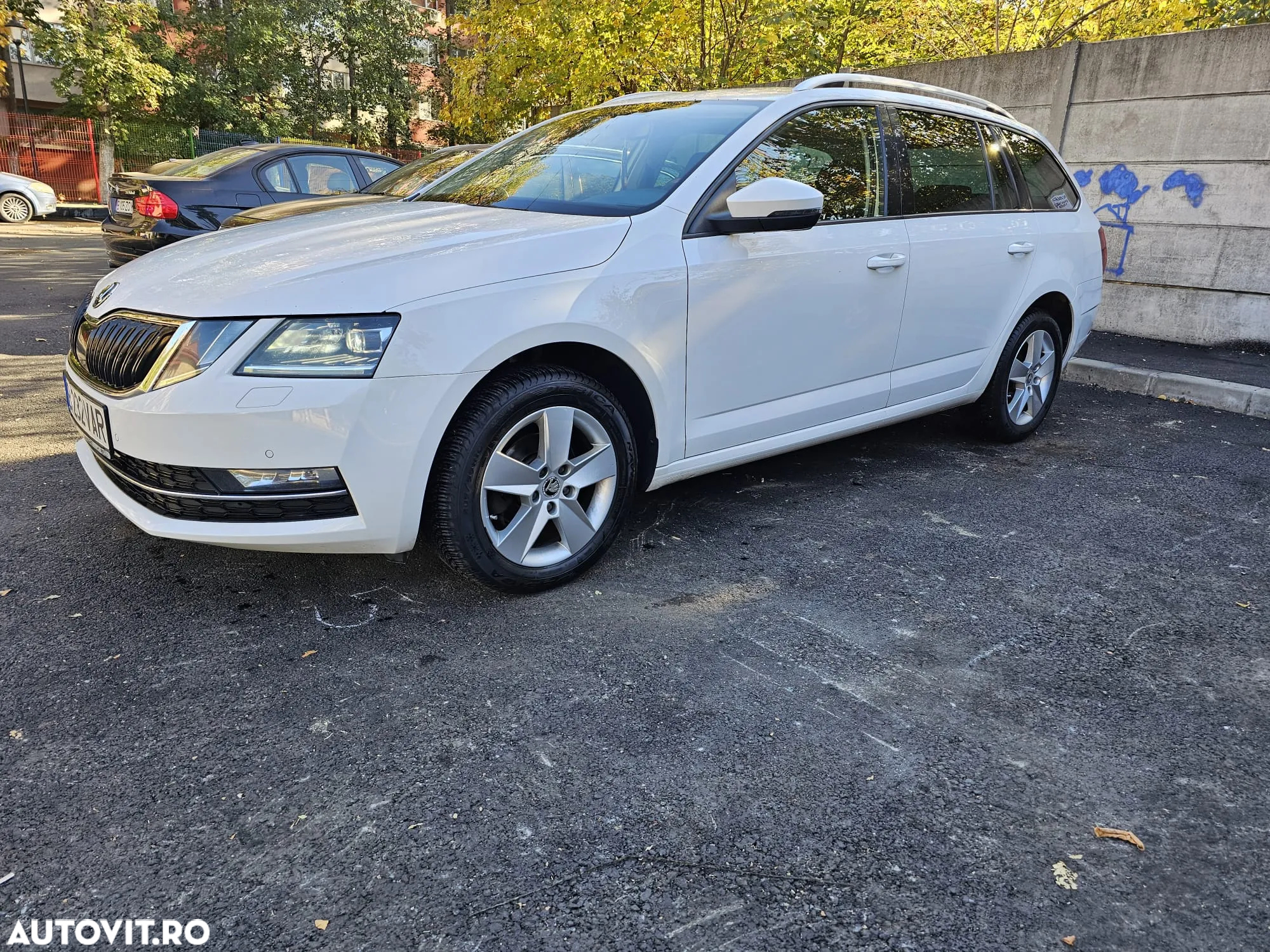 Skoda Octavia Combi Diesel 1.6 TDI DSG Style - 4