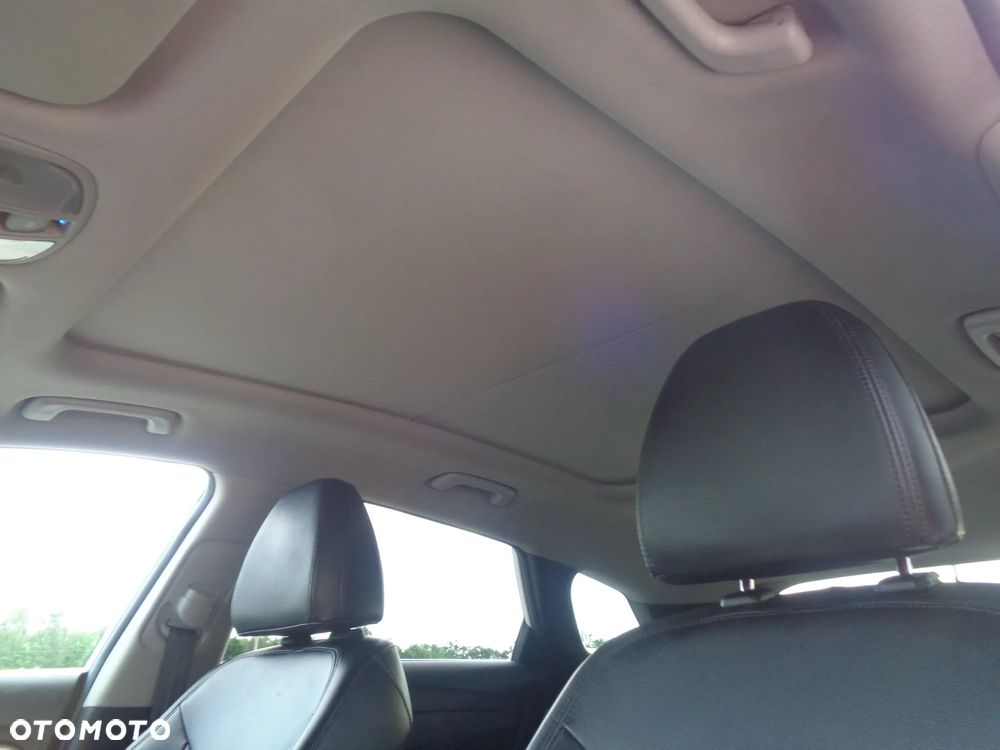 Hyundai i40 Kombi 1.7 CRDi DCT Premium - 35