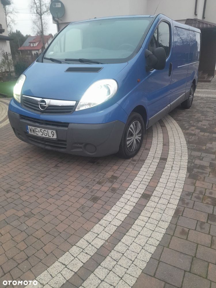 Opel Vivaro - 1
