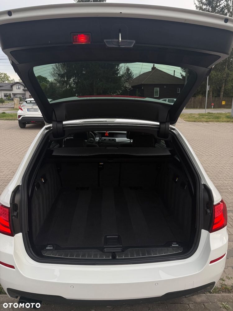 BMW Seria 5 525d - 9