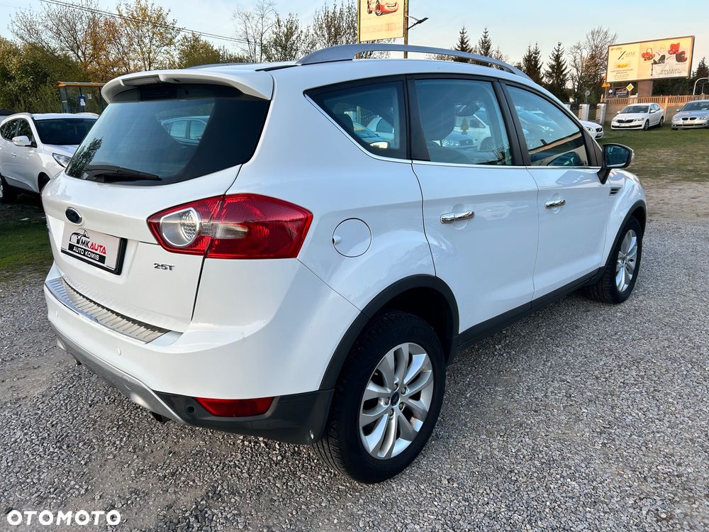 Ford Kuga 2.0 TDCi 4x4 Titanium - 23