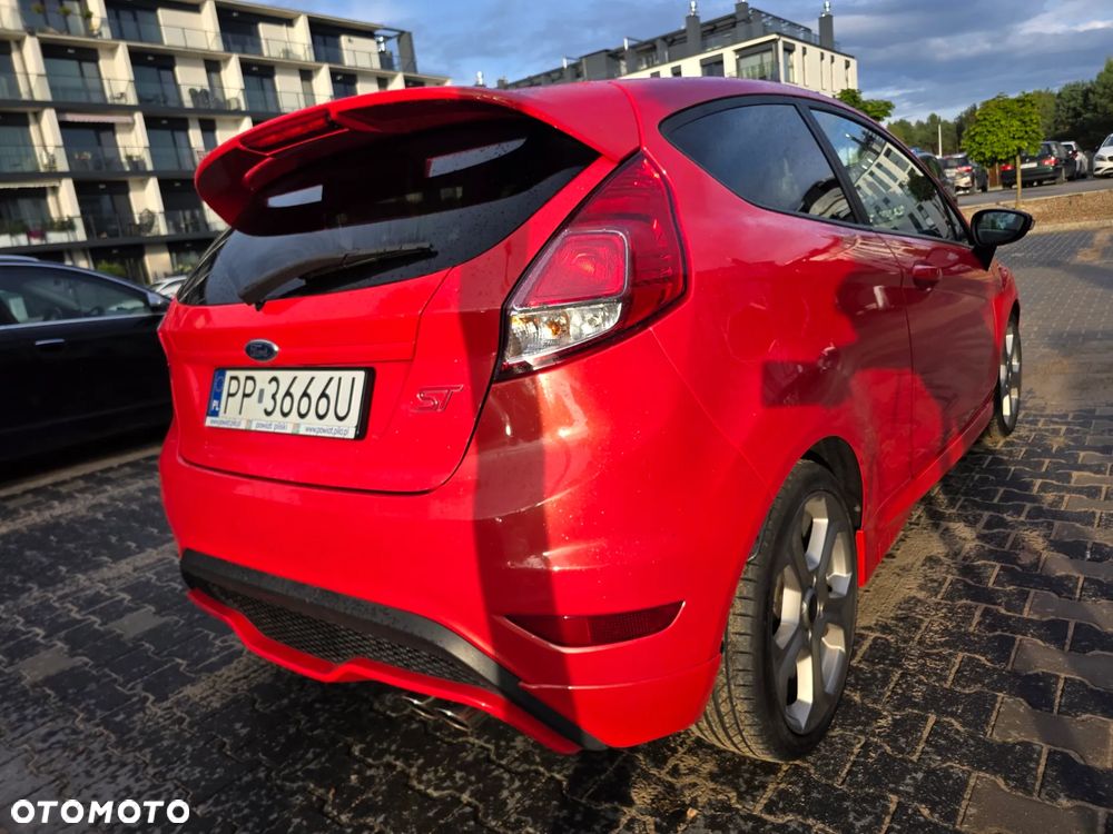 Ford Fiesta ST - 9