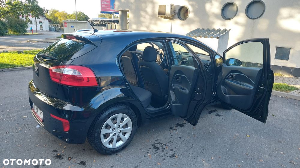Kia Rio 1.2 M - 10