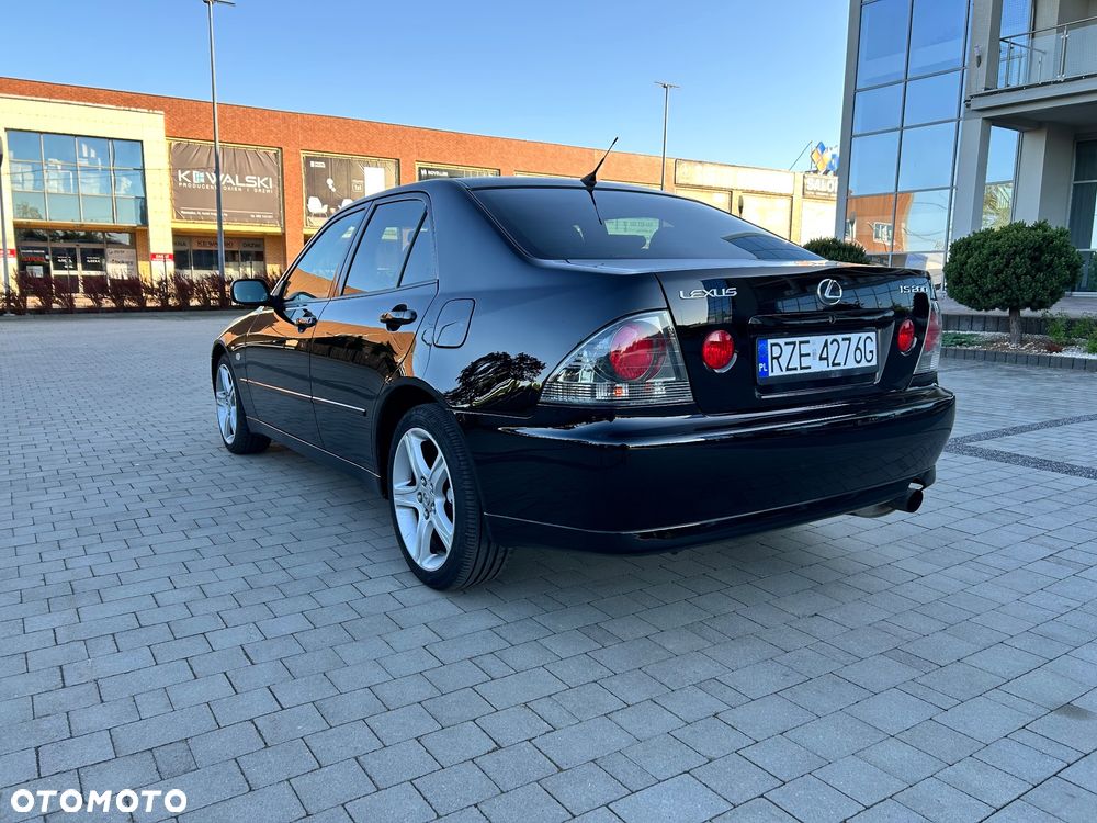 Lexus IS - 3