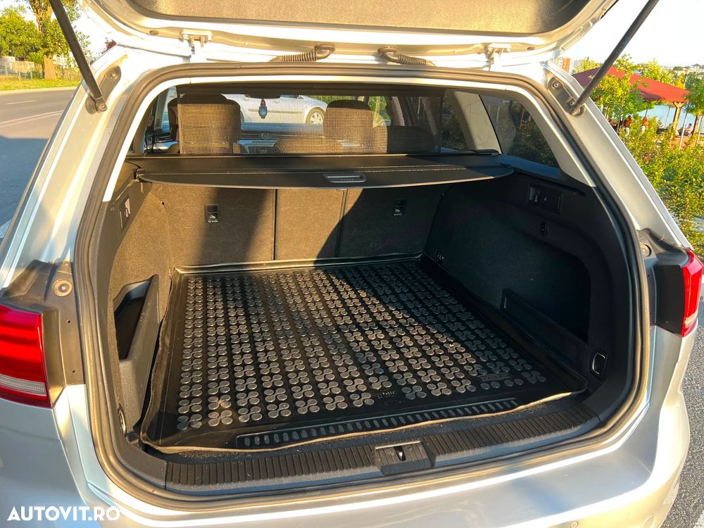 Volkswagen Passat 2.0 TDI DSG Highline - 18