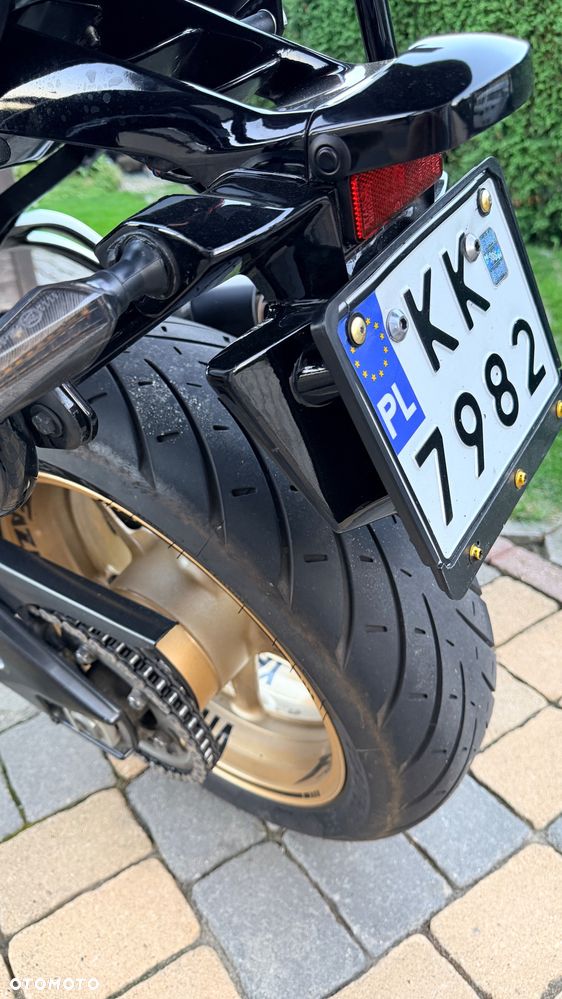 Yamaha FZ - 7