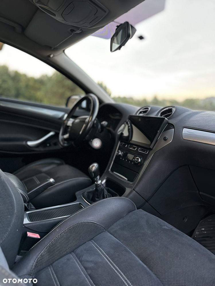 Ford Mondeo - 17