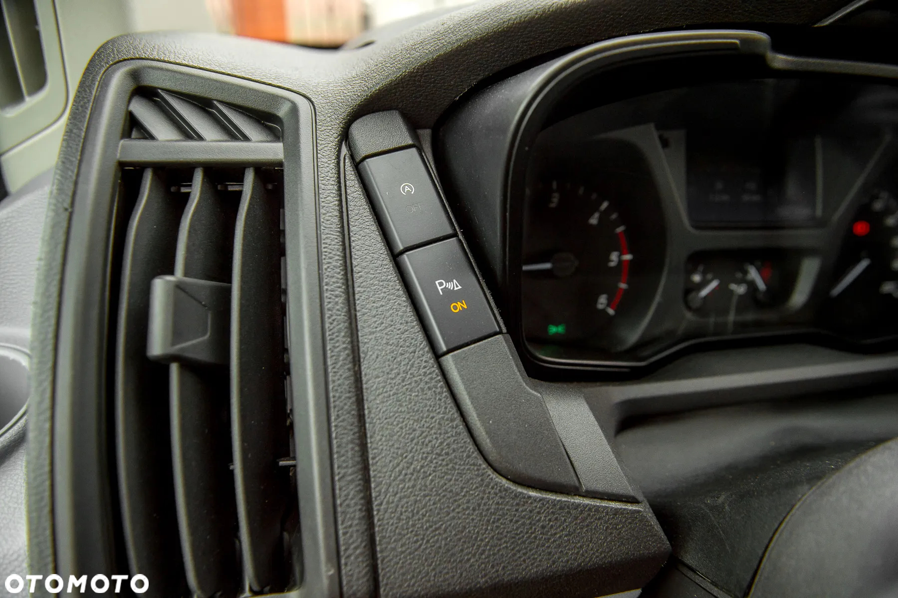 Ford Transit - 11