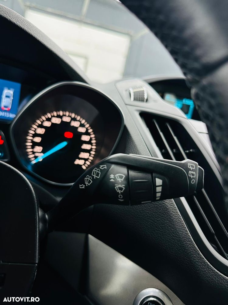 Ford Kuga 2.0 TDCi 4x4 Trend - 27