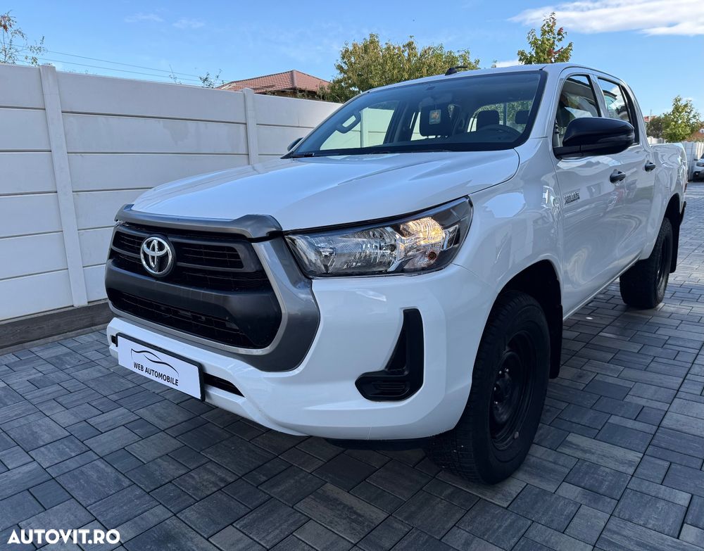 Toyota Hilux 2.4D 150CP 4x4 Double Cab 6MT Style - 1