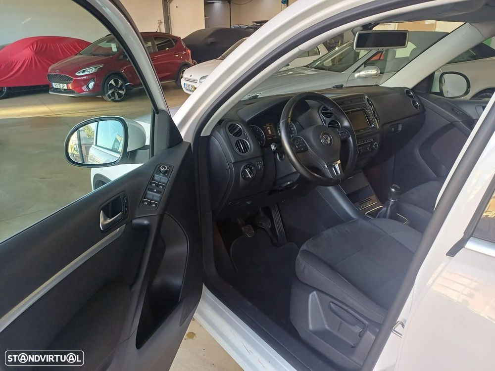 VW Tiguan 2.0 TDI Sport BlueMotion - 8