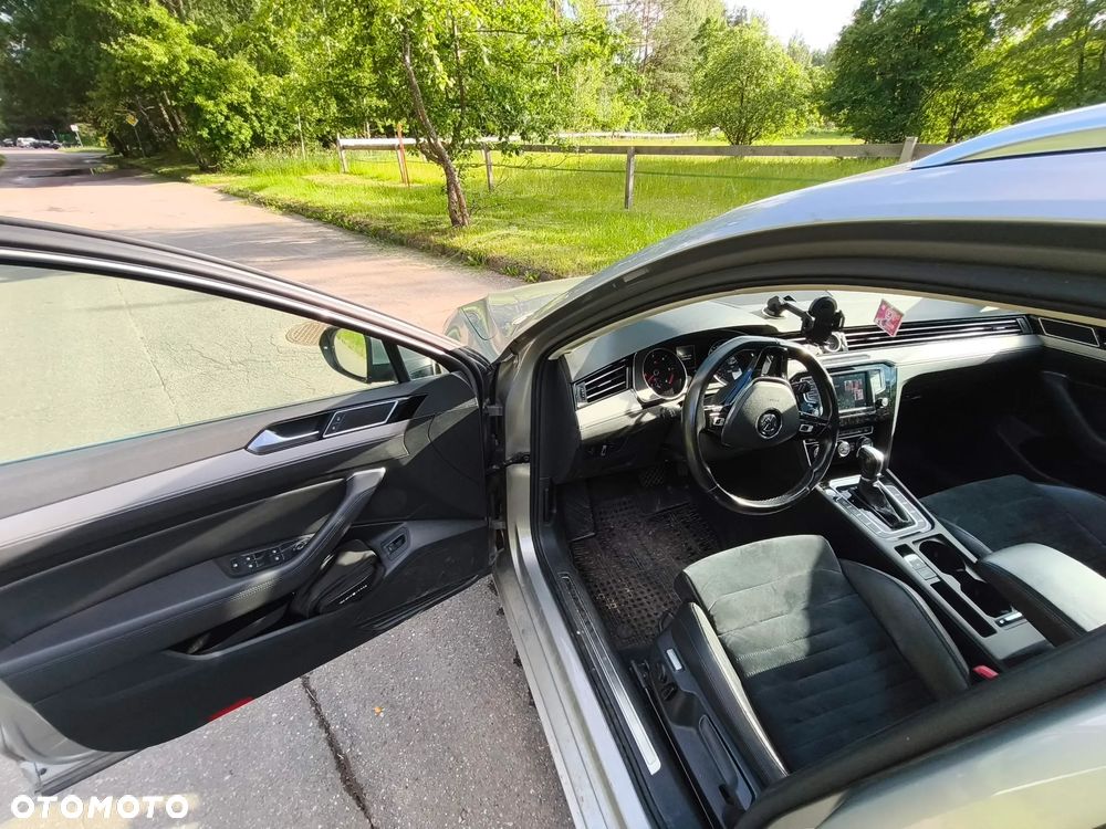 Volkswagen Passat - 9