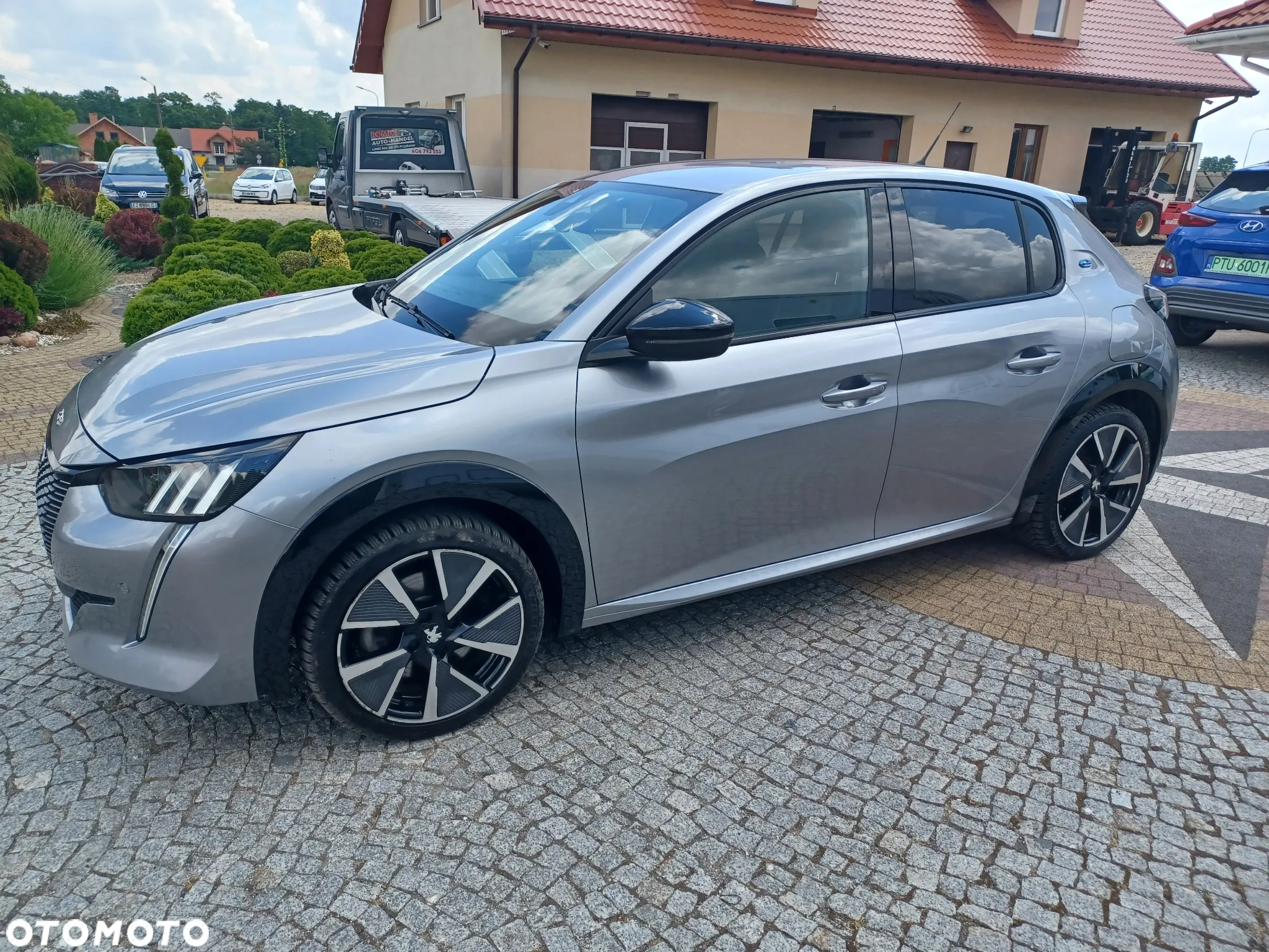 Peugeot 208 e-208 GT Line - 10