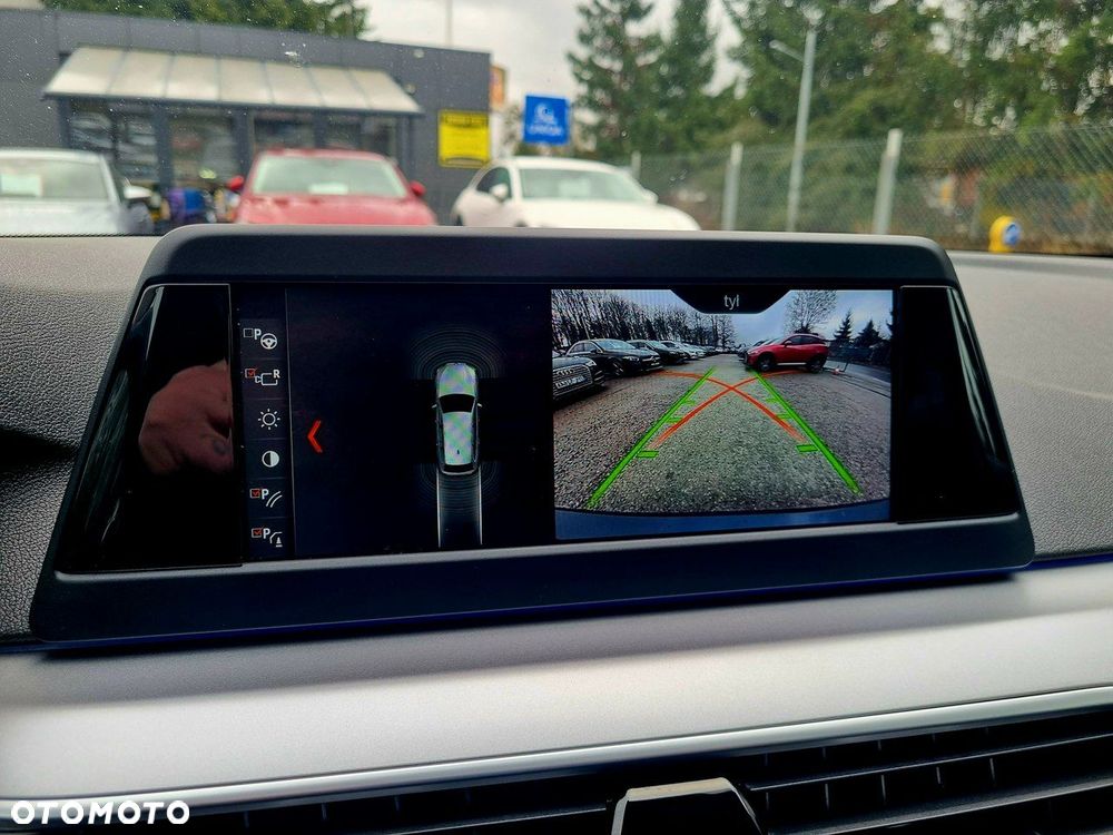 BMW Seria 5 520d Sport Line - 27