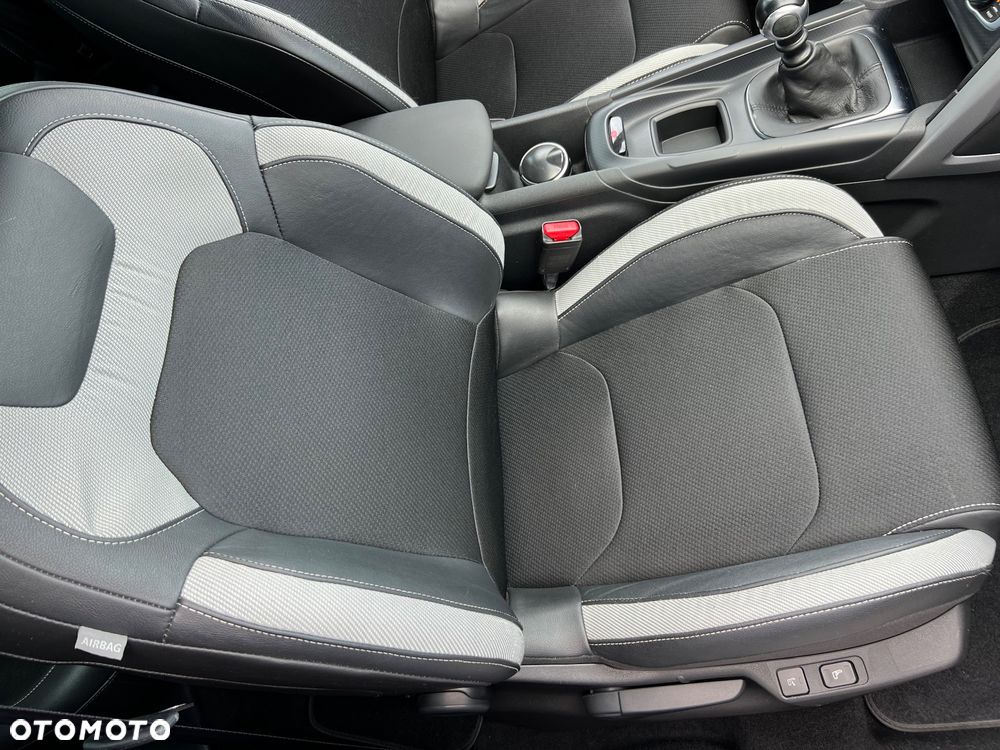 Citroën DS4 e-HDi 115 SoChic - 15