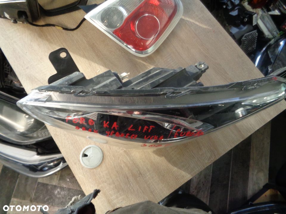 FORD KA LIFT LAMPA LEWY PRZÓD EUROPA - 2