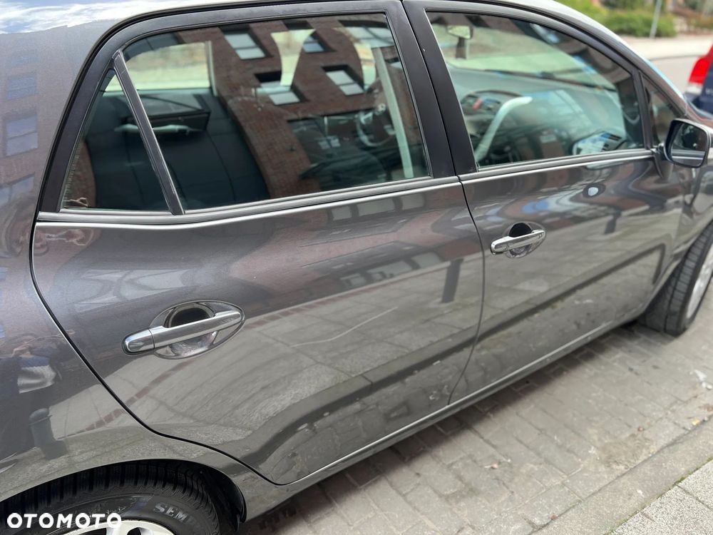 Toyota Auris - 5