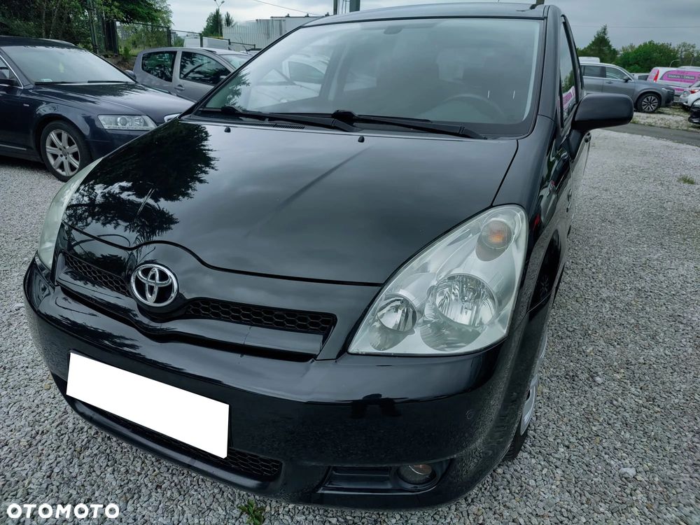 Toyota Corolla Verso - 21