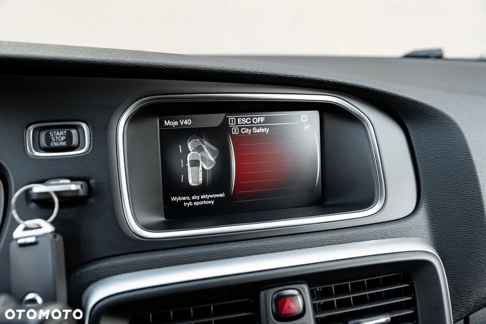 Volvo V40 D3 Geartronic RDesign - 30