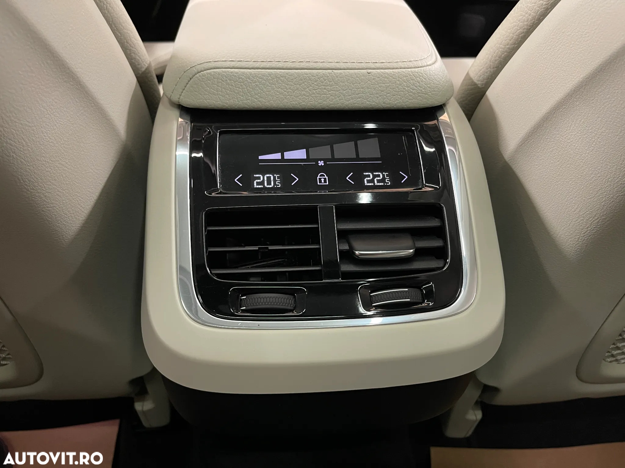 Volvo XC 60 B5 D AWD Geartronic Inscription - 24
