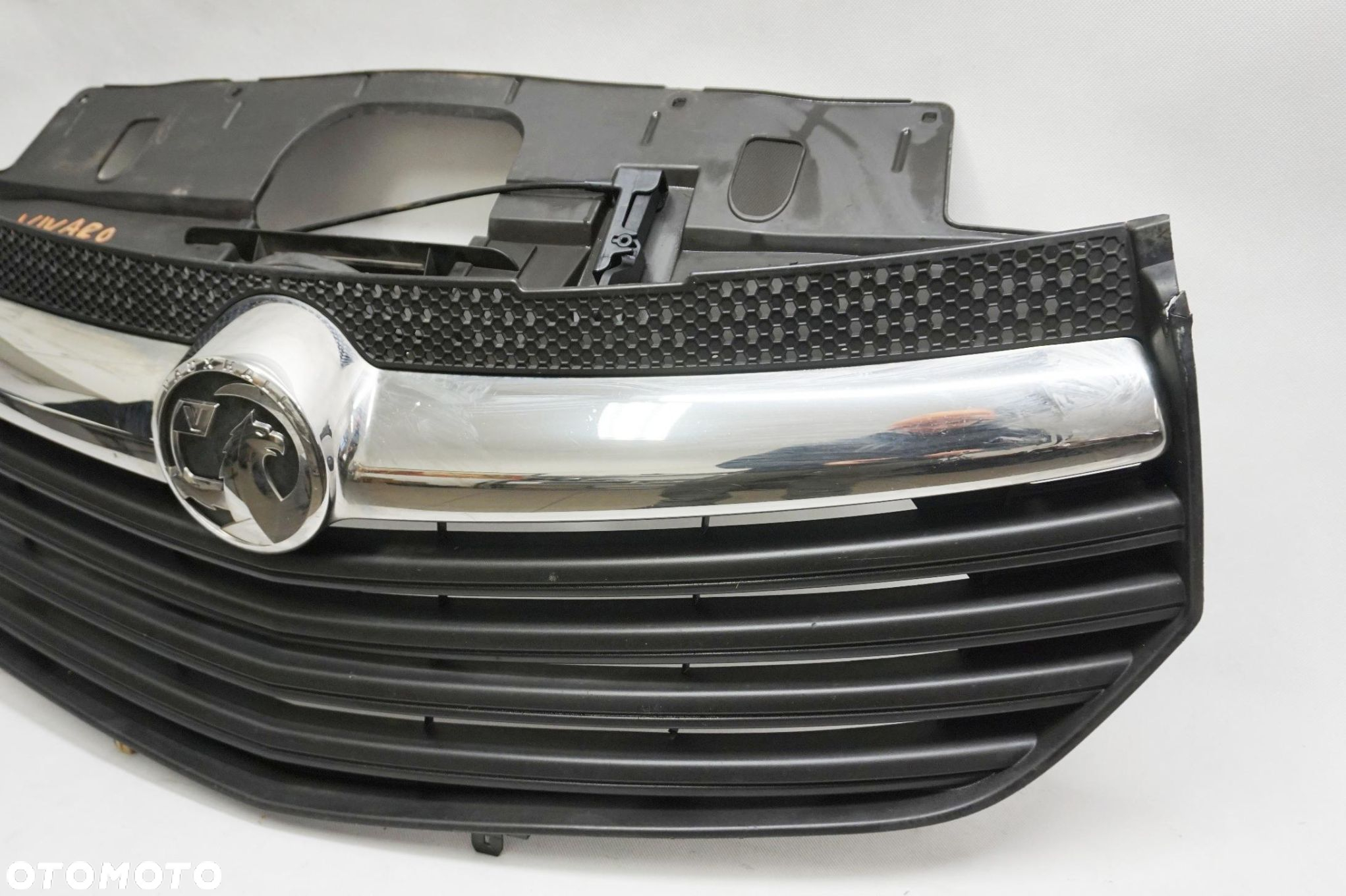GRILL ATRAPA OPEL VIVARO B - 2