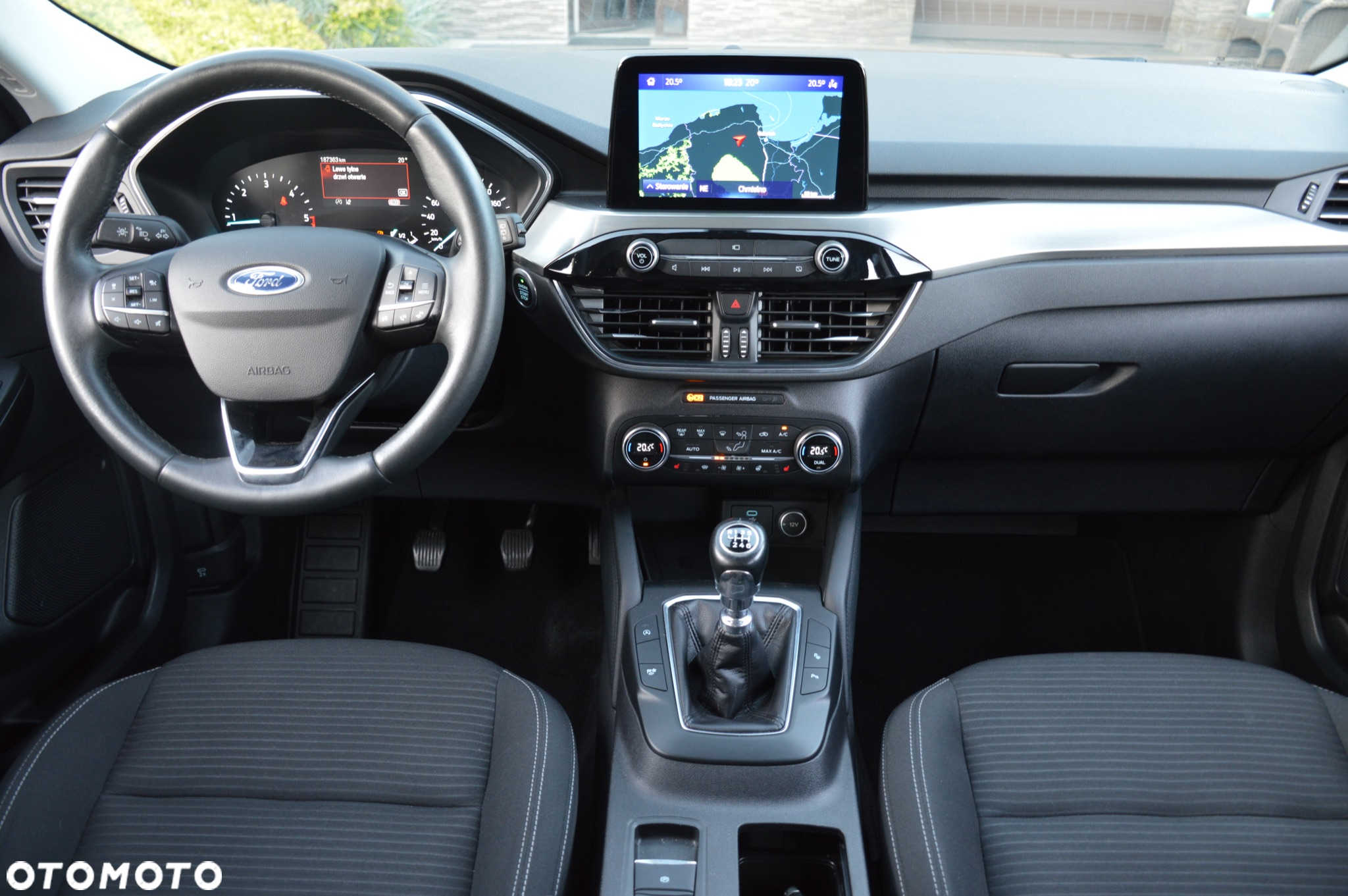 Ford Kuga 2.0 EcoBlue Hybrid TITANIUM - 19