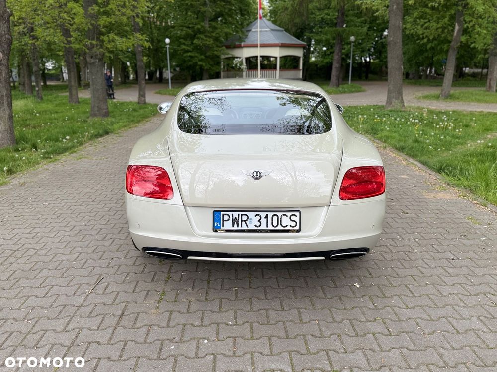Bentley Continental GT W12 - 12