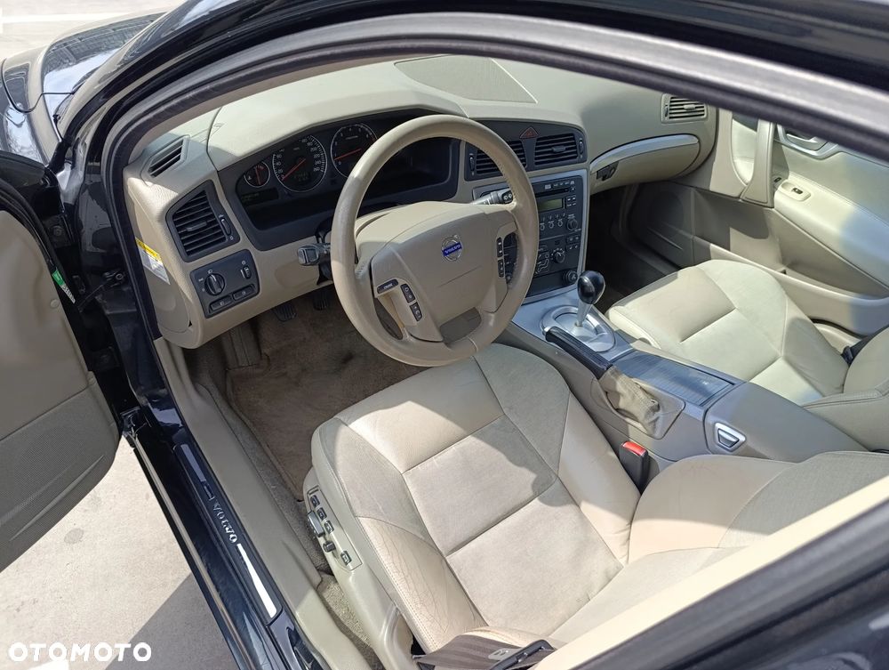 Volvo V70 2.5 T Momentum - 10