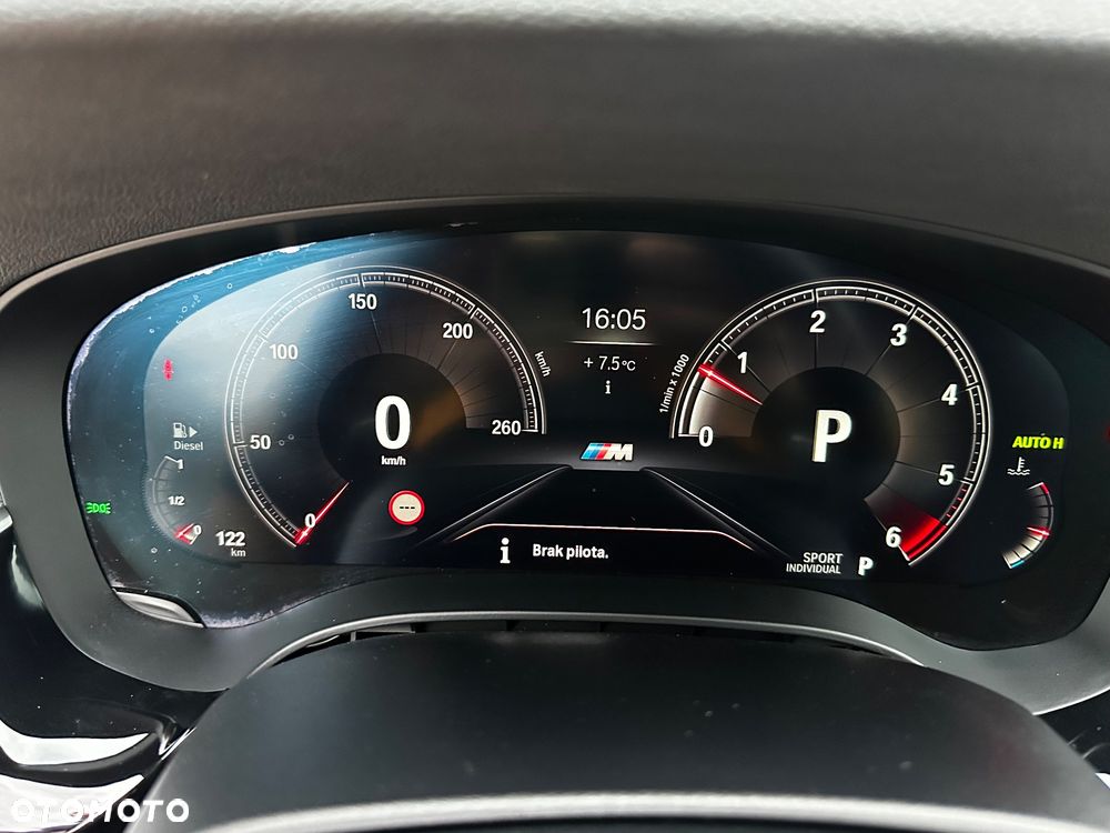 BMW Seria 5 530d xDrive Touring - 35