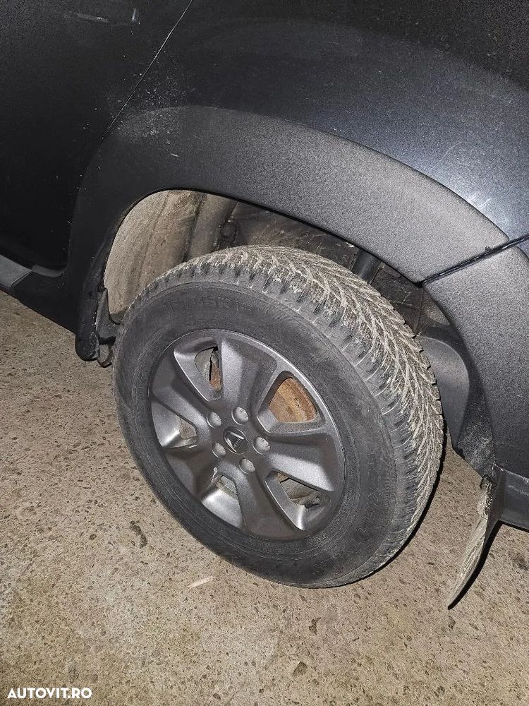 Dacia Duster 1.5 dCi 4WD Prestige jante 16" - 13