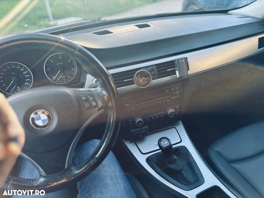 BMW Seria 3 318d - 8