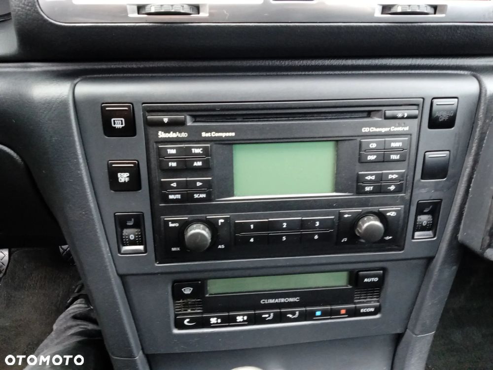 Skoda Superb 2.0 TDI DPF Comfort - 27