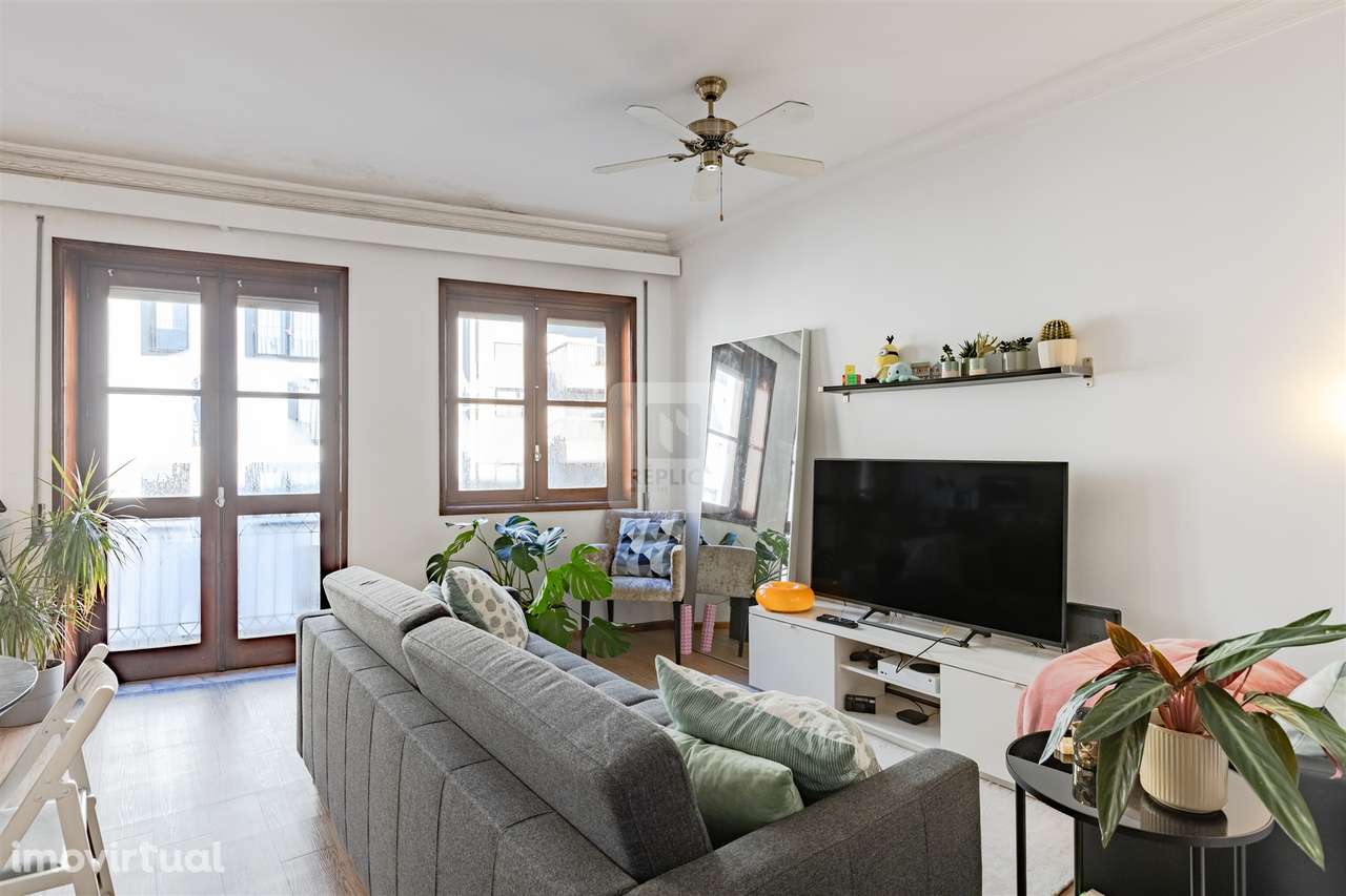 Apartamento T0 com varanda no Bonfim, Porto - Grande imagem: 3/23