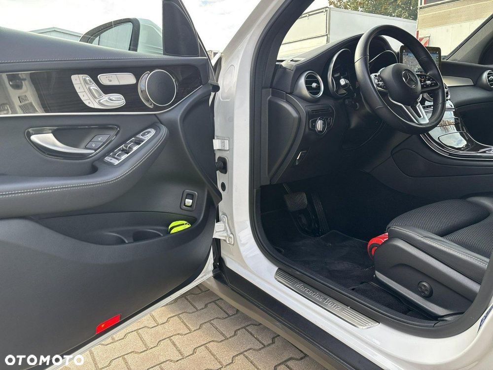 Mercedes-Benz GLC 300 d 4-Matic - 10