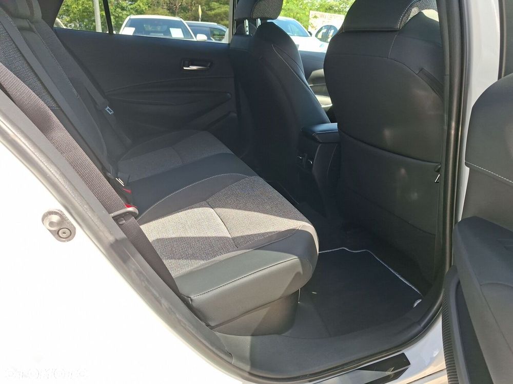Toyota Corolla 1.8 Hybrid Style - 11