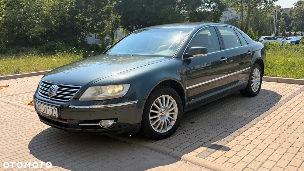 Volkswagen Phaeton - 1