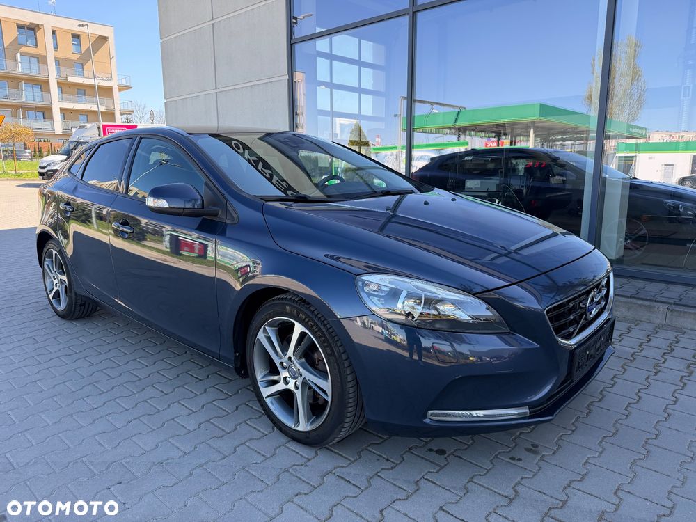 Volvo V40 T3 Momentum - 9
