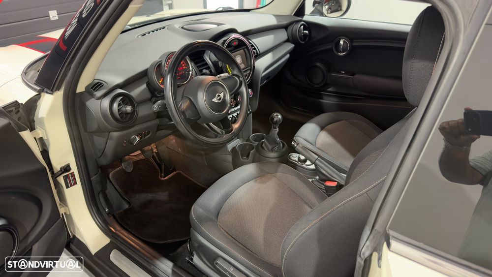 MINI 3 Portas One - 11