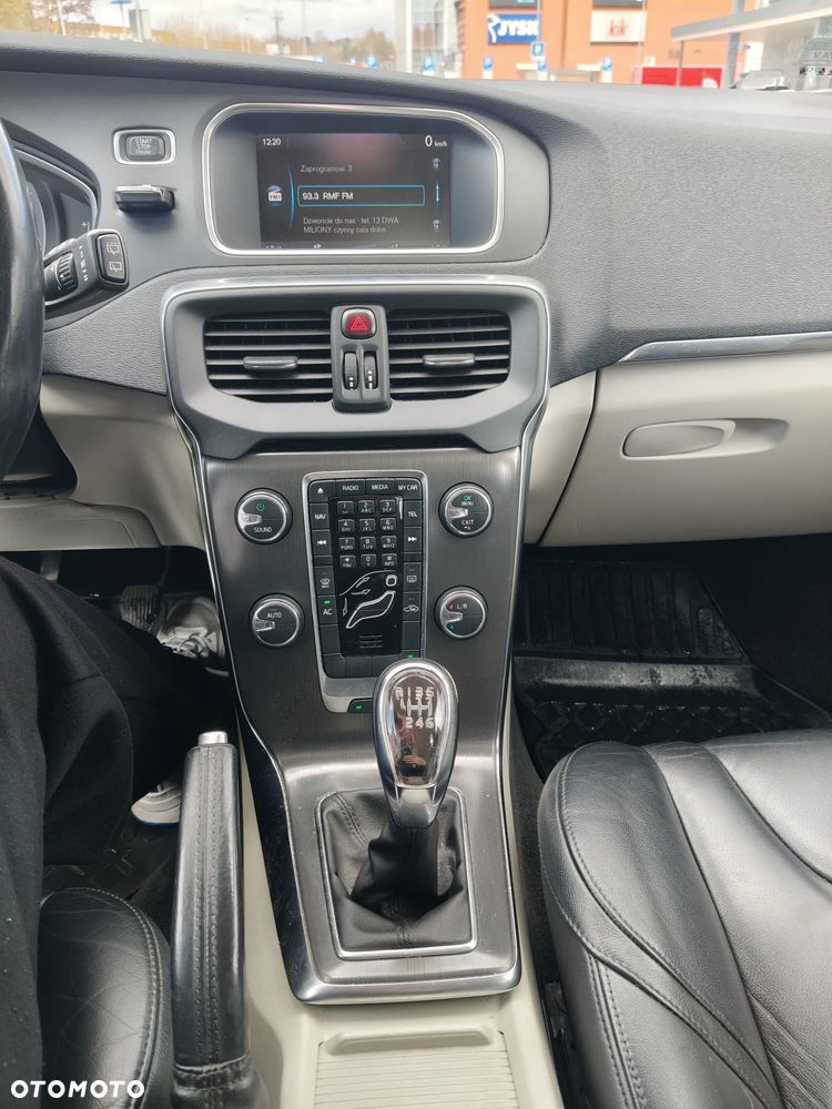Volvo V40 D2 Momentum - 7
