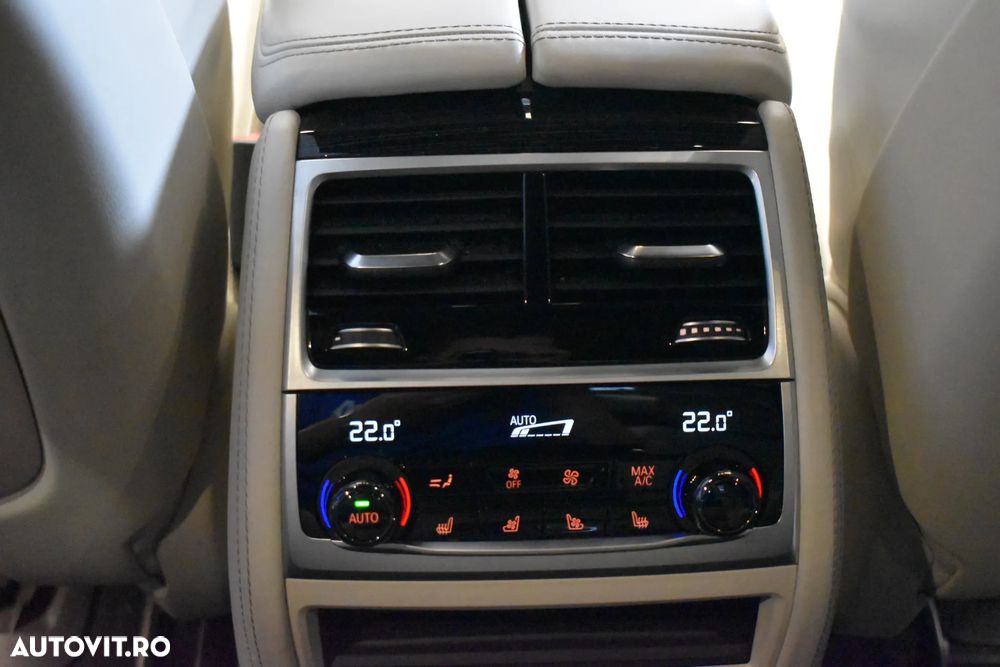 BMW Seria 7 740Ld xDrive MHEV - 24